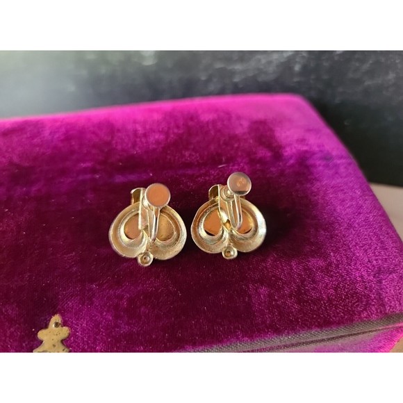 Vintage Coro Gold Tone Screwback Earrings - Picture 8 of 10